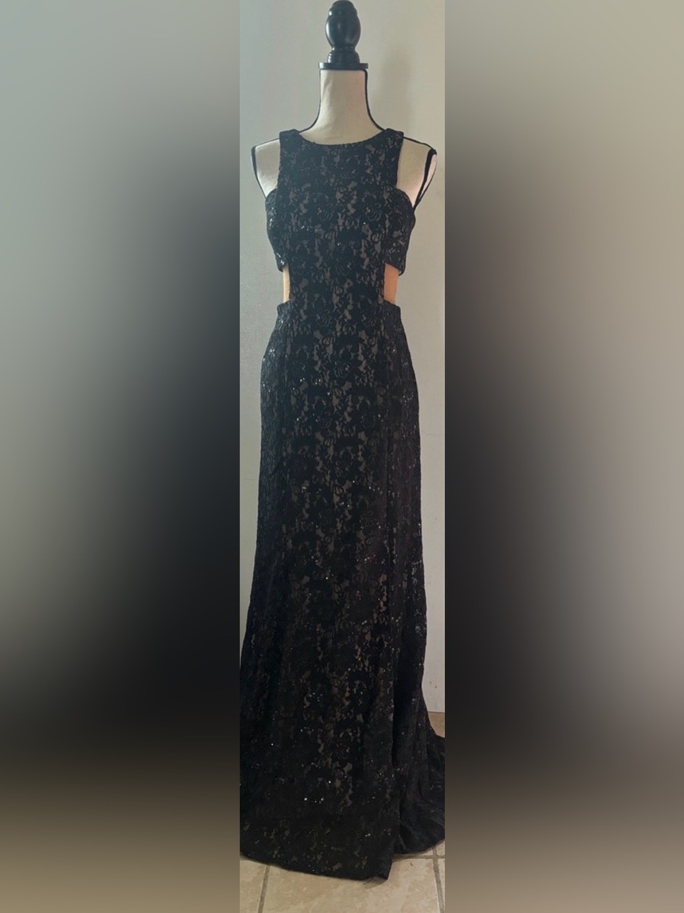 Morgan & Co Elegant Black Lace Cutout Evening Gown